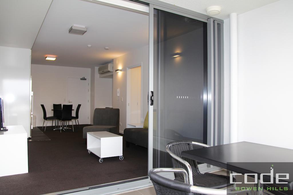 Code Apartments Brisbane Room photo